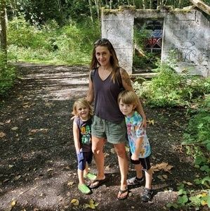 Meet your Posher, Danielle